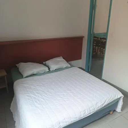 Maisonnette Bleu Piscine *