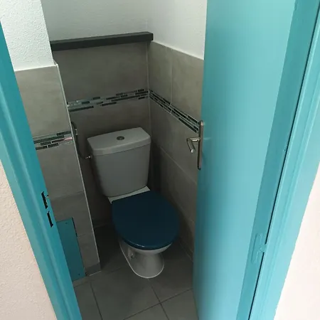 Maisonnette Bleu Piscine